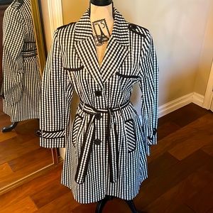 Gallery black and white lightweight raincoat only worn twice size L